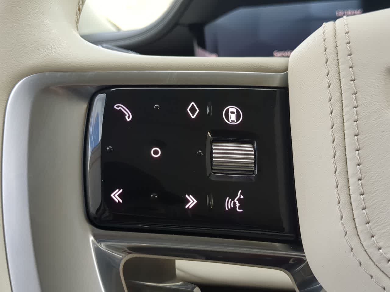 Thumbnail: 2024 Land Rover Range Rover - 25