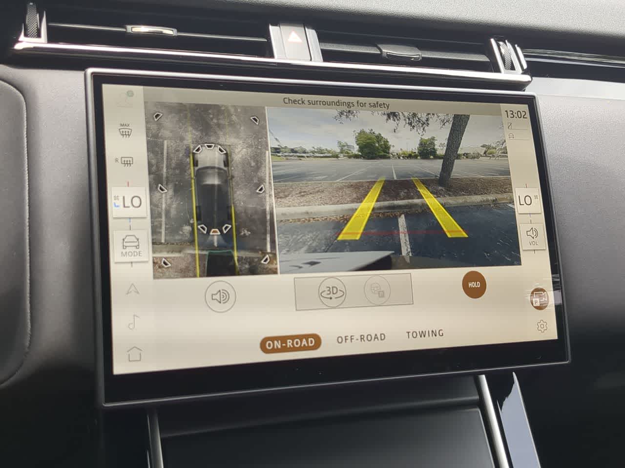 Thumbnail: 2026 Land Rover Range Rover Velar - 31