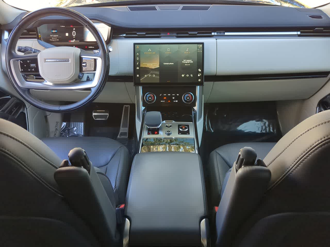 Thumbnail: 2023 Land Rover Range Rover - 15