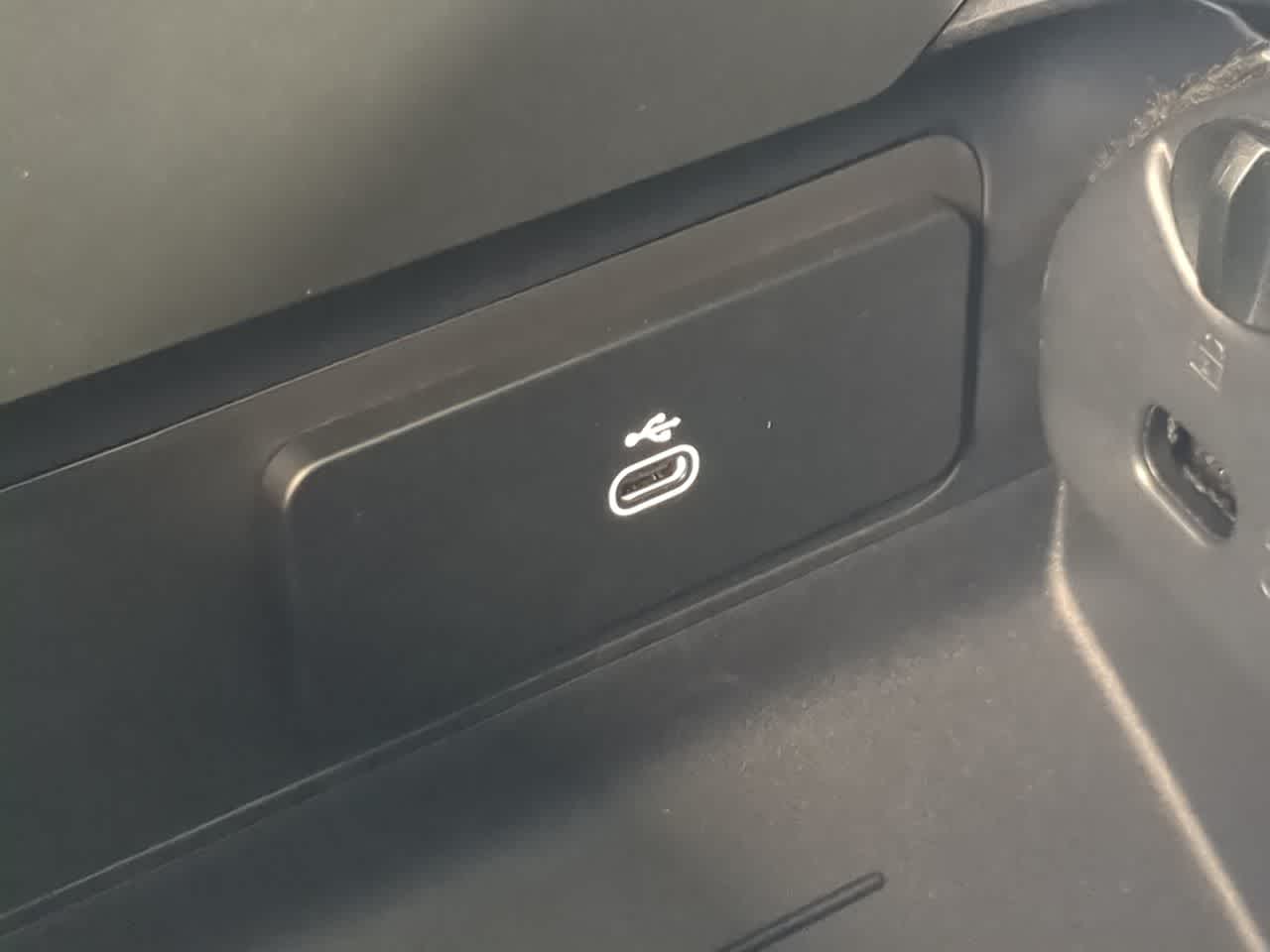 Thumbnail: 2025 Land Rover Defender - 34