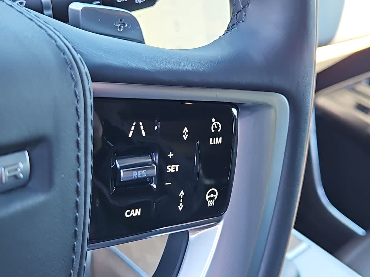 Thumbnail: 2026 Land Rover Range Rover - 22