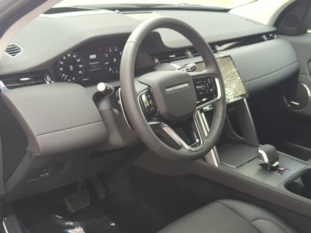 Thumbnail: 2025 Land Rover Discovery Sport - 10