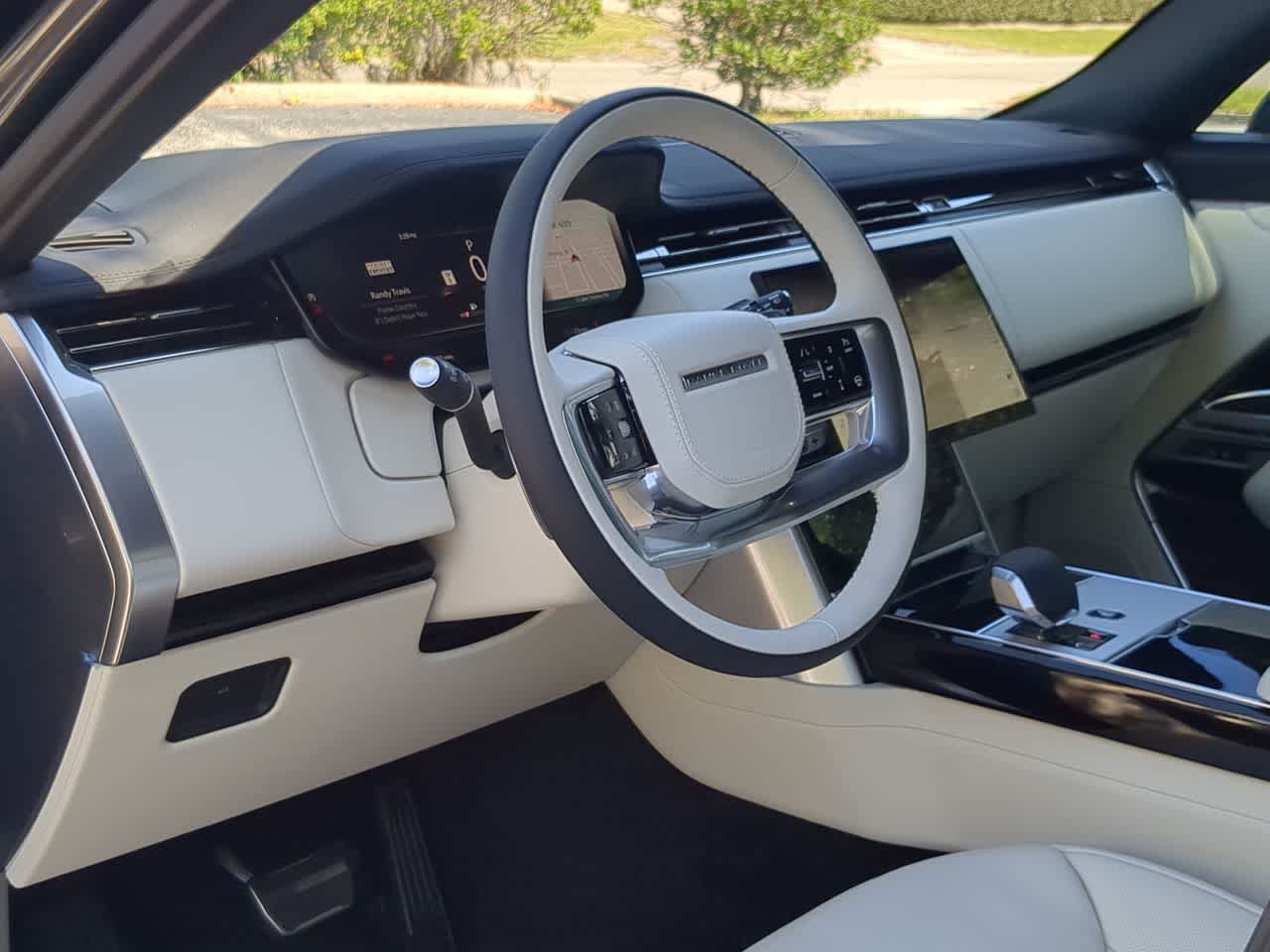 Thumbnail: 2026 Land Rover Range Rover - 10