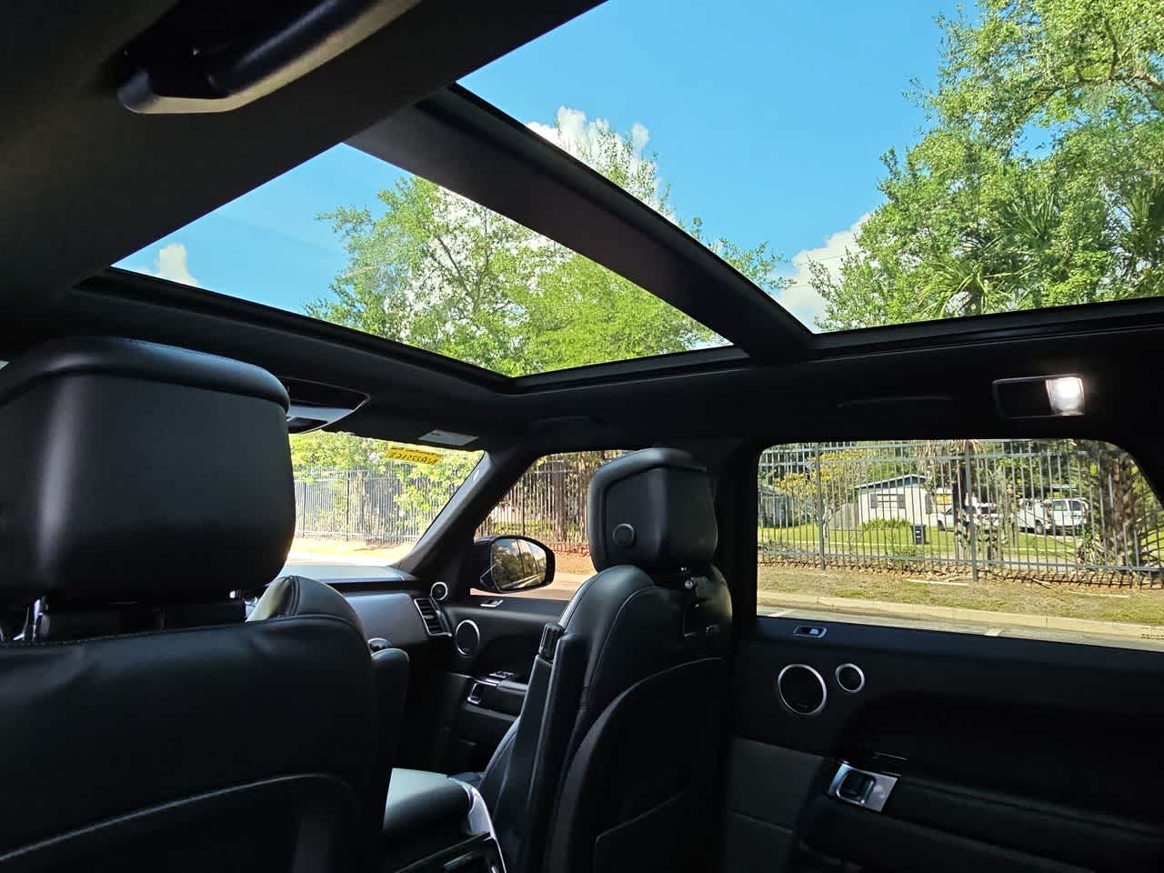 Thumbnail: 2022 Land Rover Range Rover Sport - 23