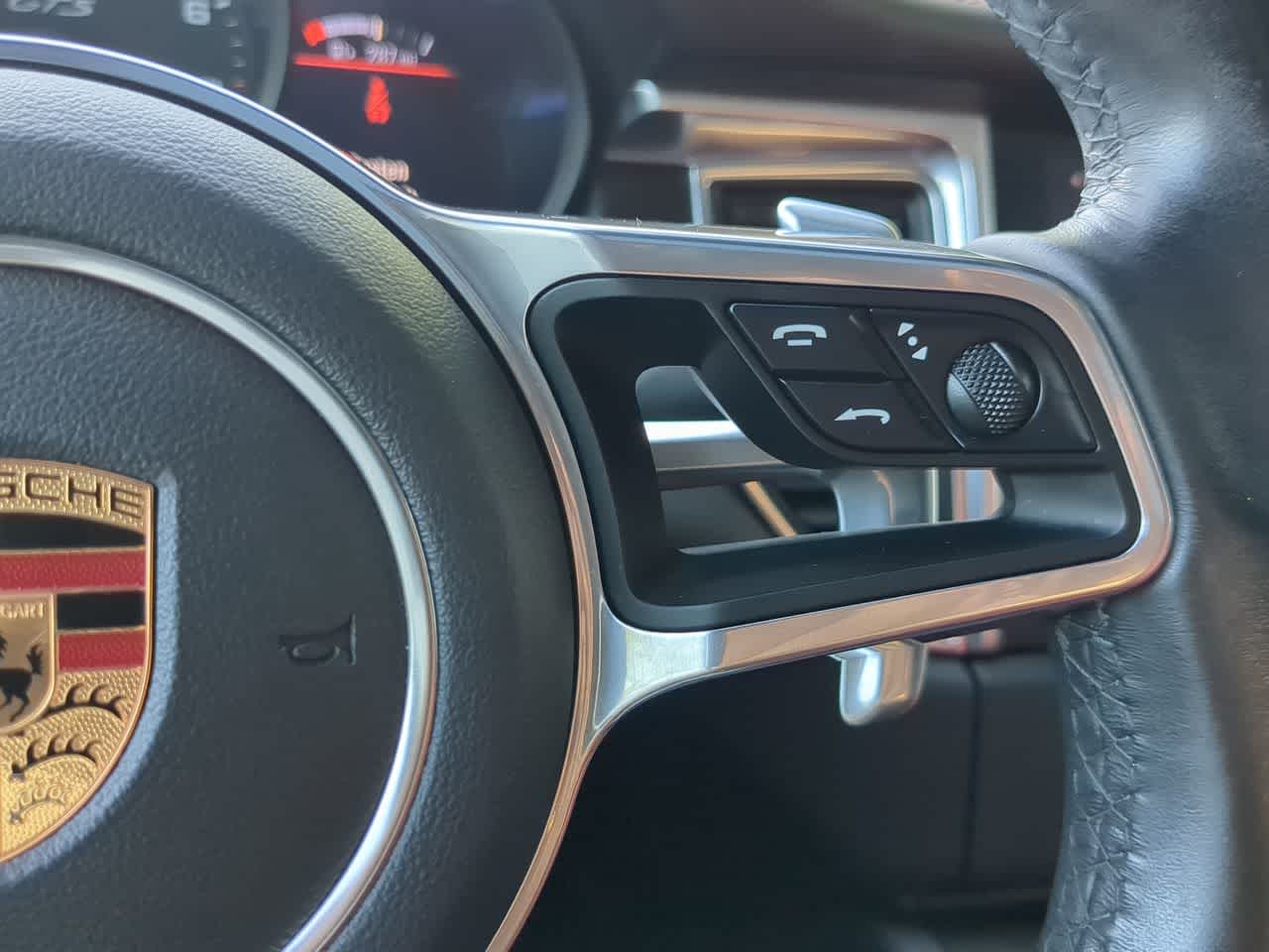 Thumbnail: 2018 Porsche Macan - 27