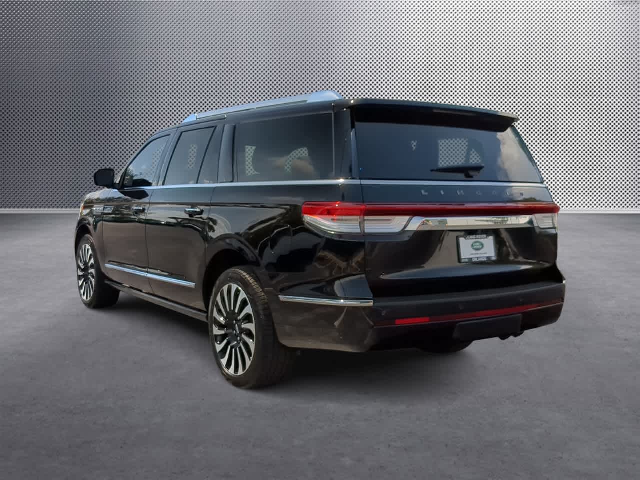 Thumbnail: 2024 Lincoln Navigator L - 6