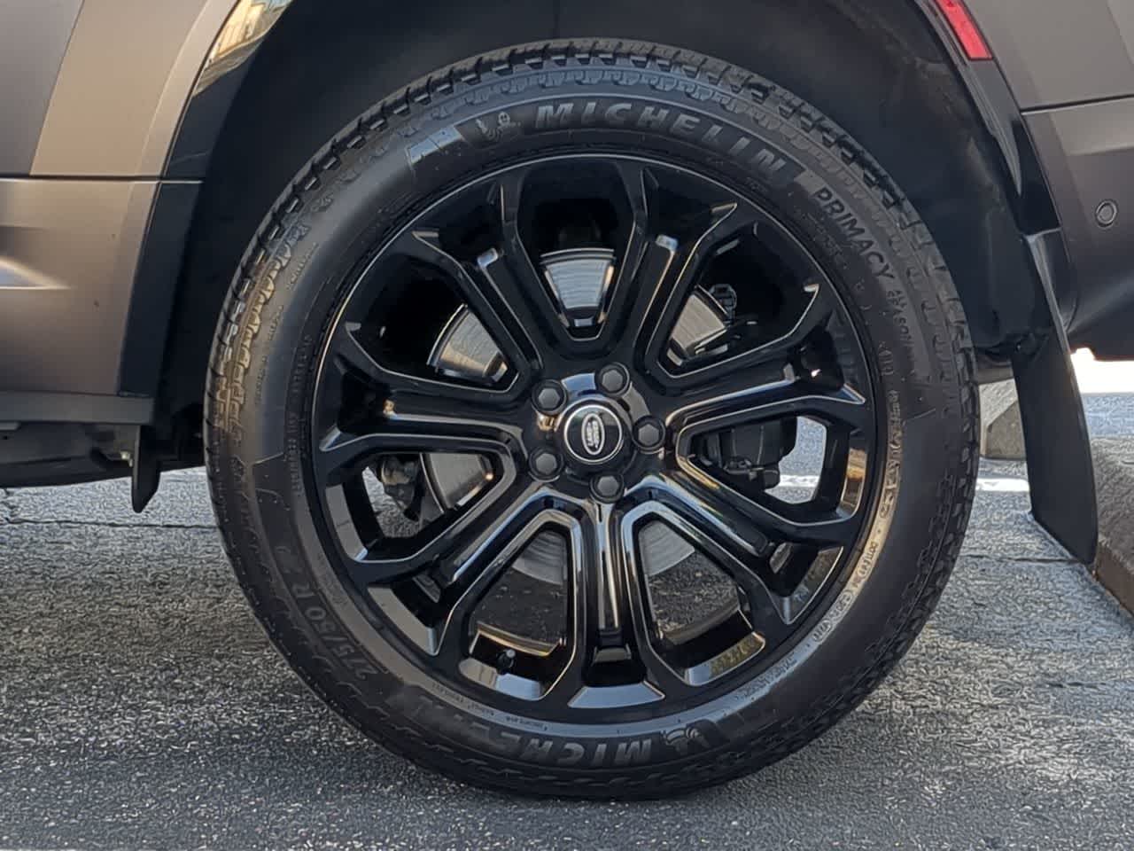 Thumbnail: 2025 Land Rover Defender - 14