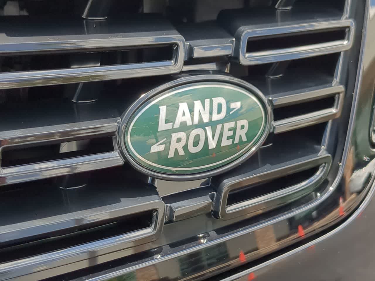 Thumbnail: 2025 Land Rover Range Rover Sport - 11