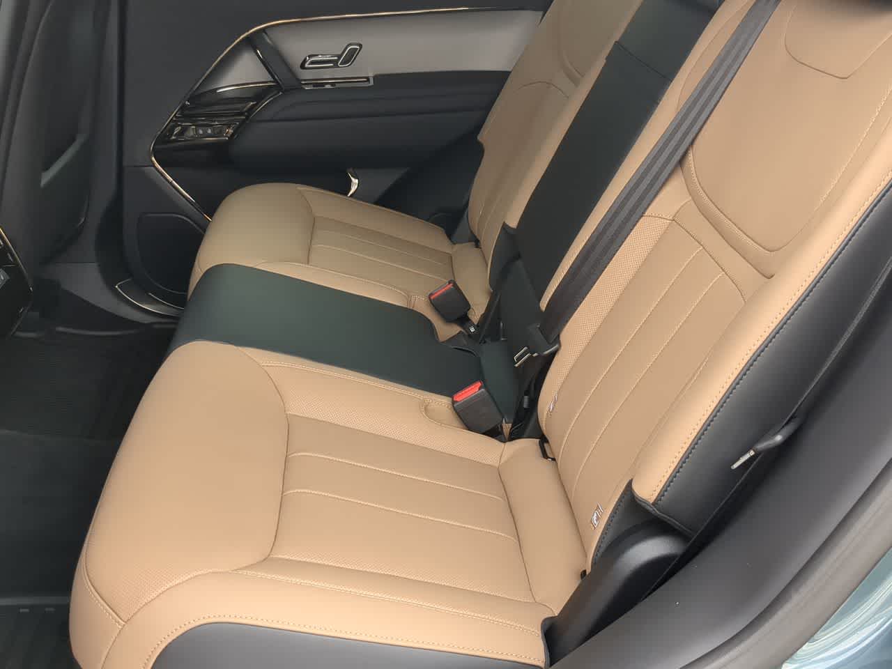 Thumbnail: 2025 Land Rover Range Rover Sport - 21