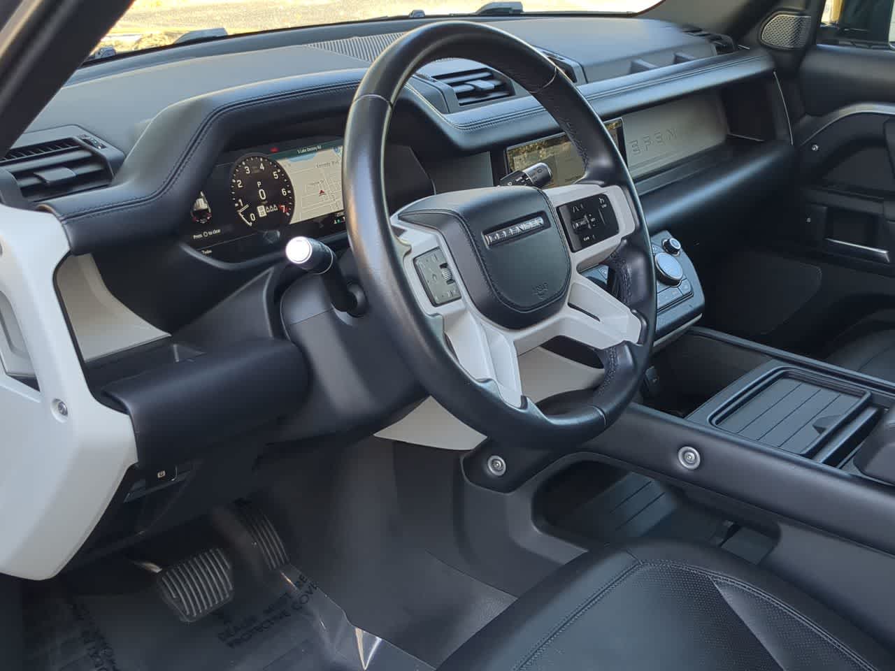 Thumbnail: 2020 Land Rover Defender - 10