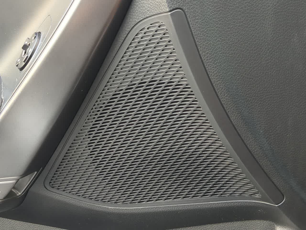 Thumbnail: 2017 Hyundai Santa Fe - 29