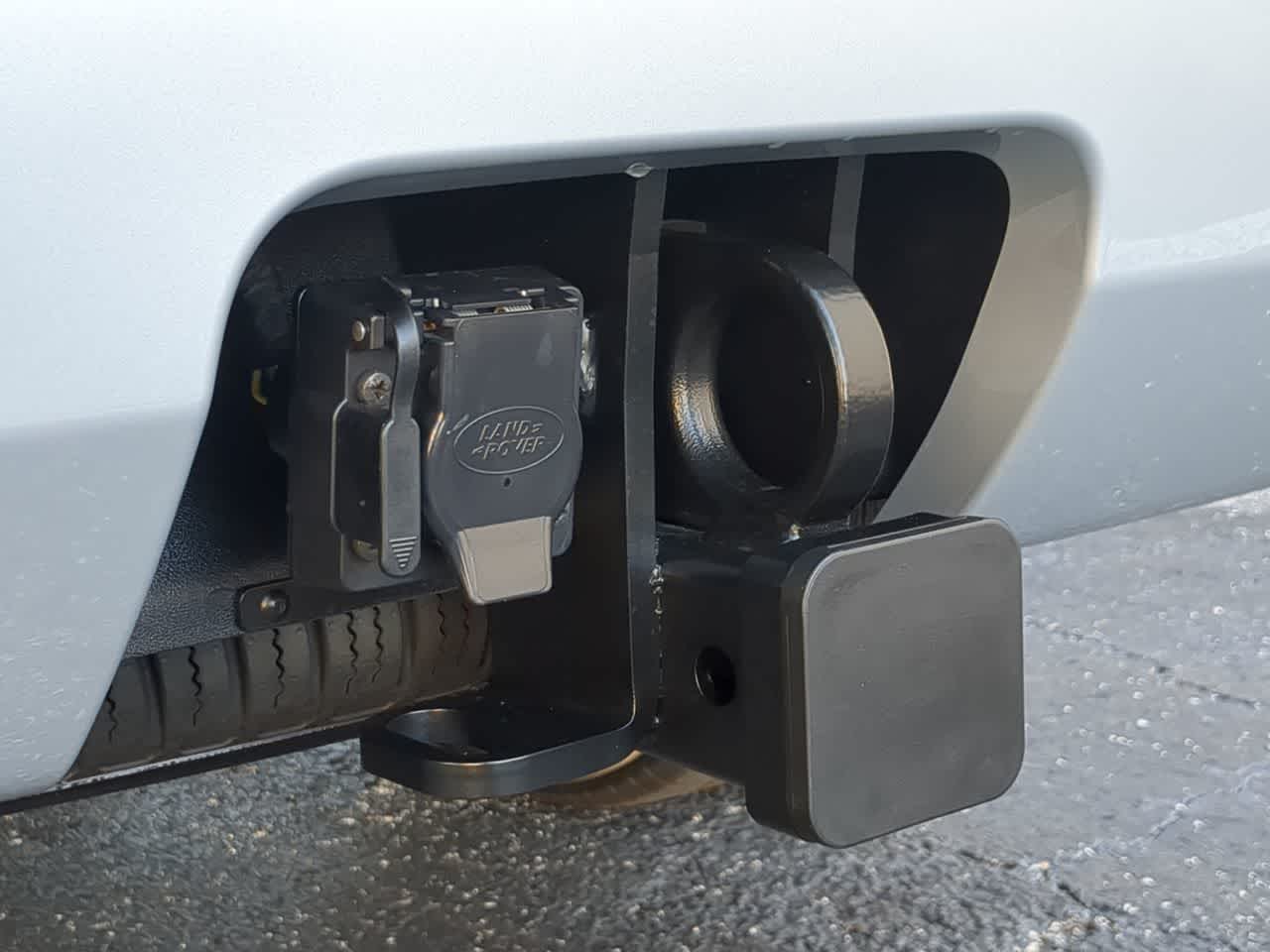 Thumbnail: 2026 Land Rover Discovery - 37