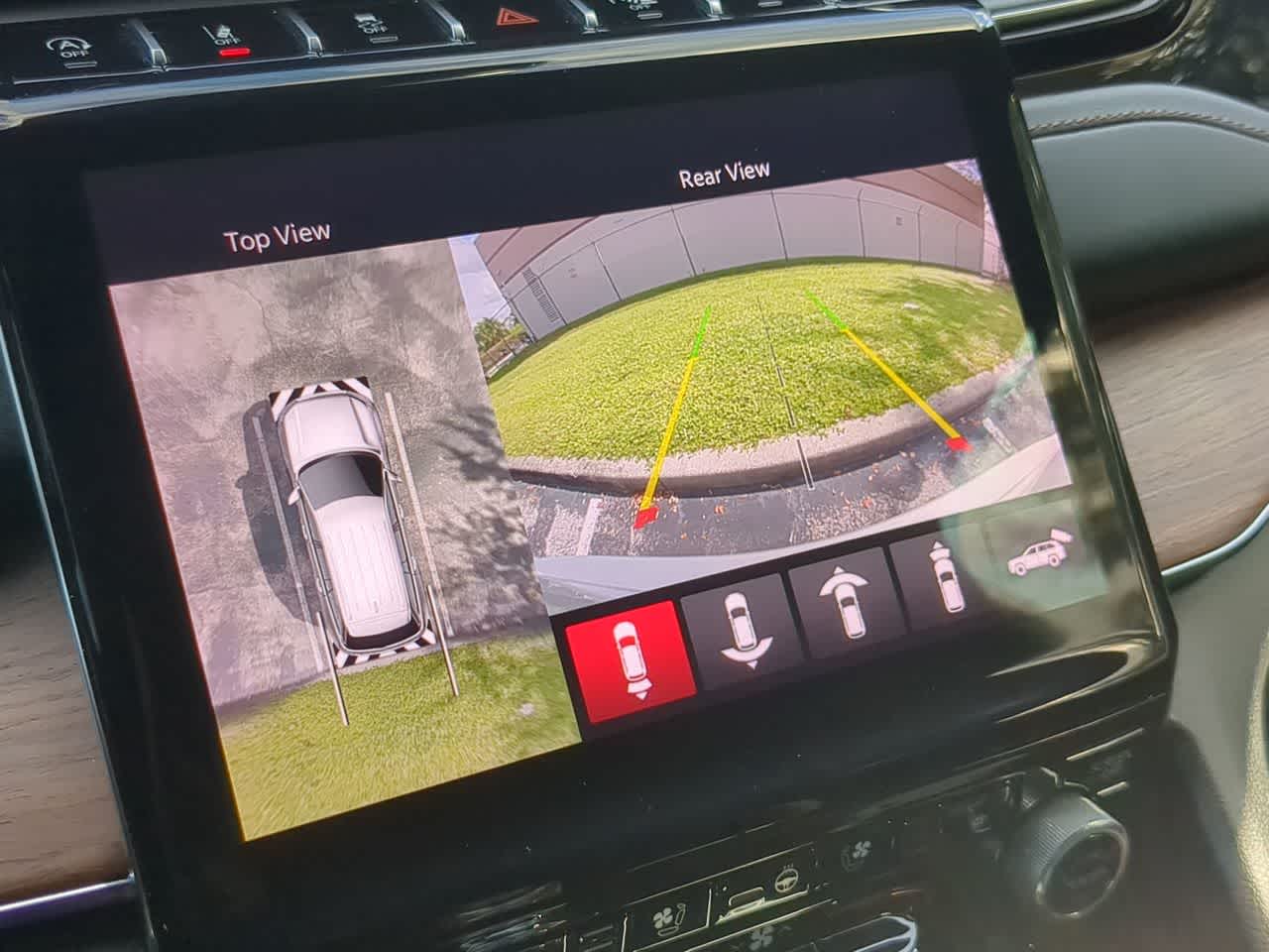 Thumbnail: 2023 Jeep Grand Cherokee - 31