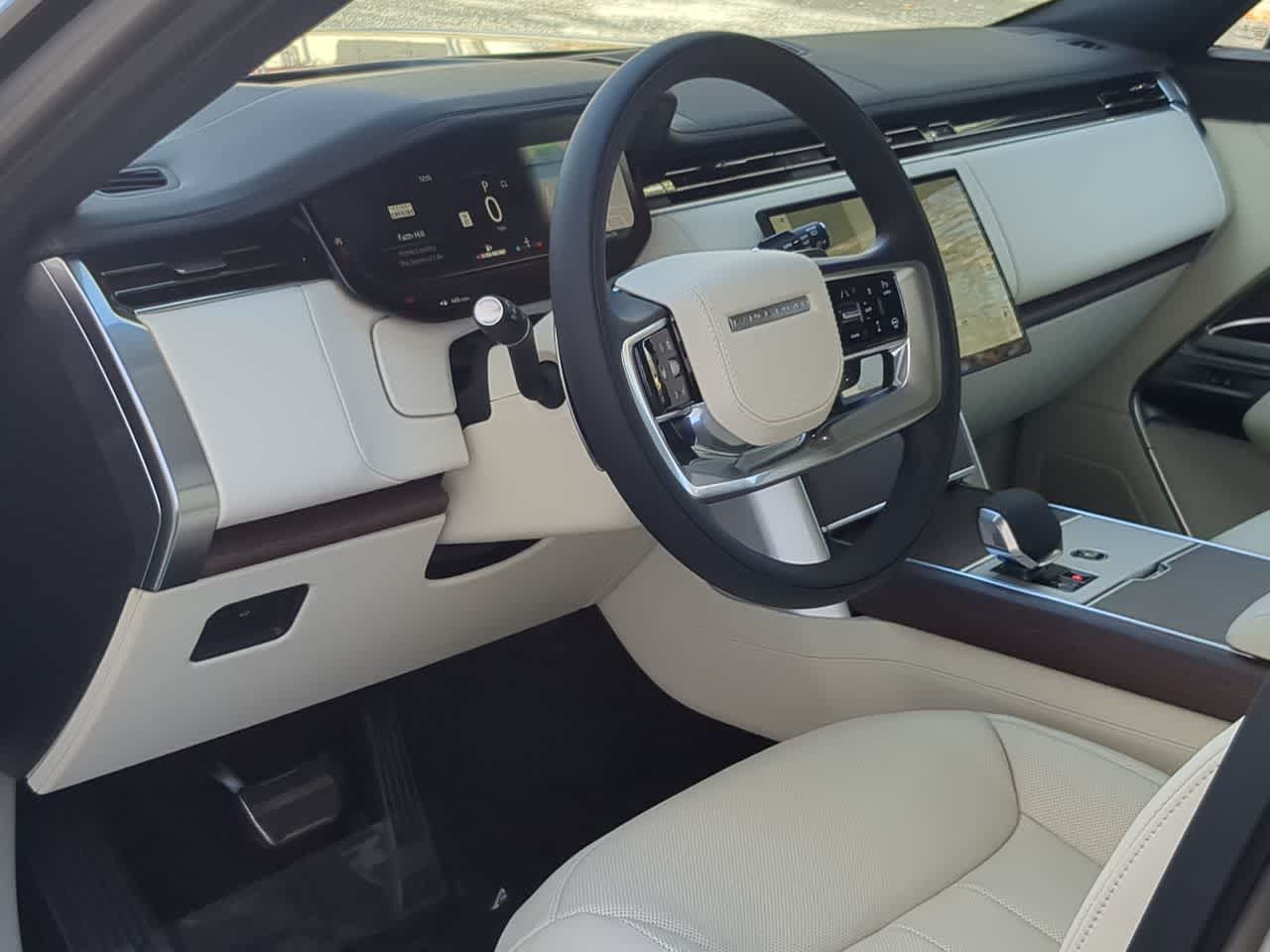 Thumbnail: 2026 Land Rover Range Rover - 10