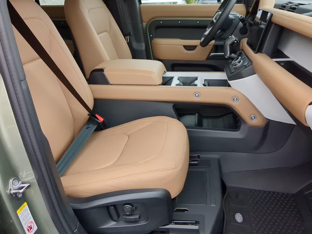 Thumbnail: 2025 Land Rover Defender - 24