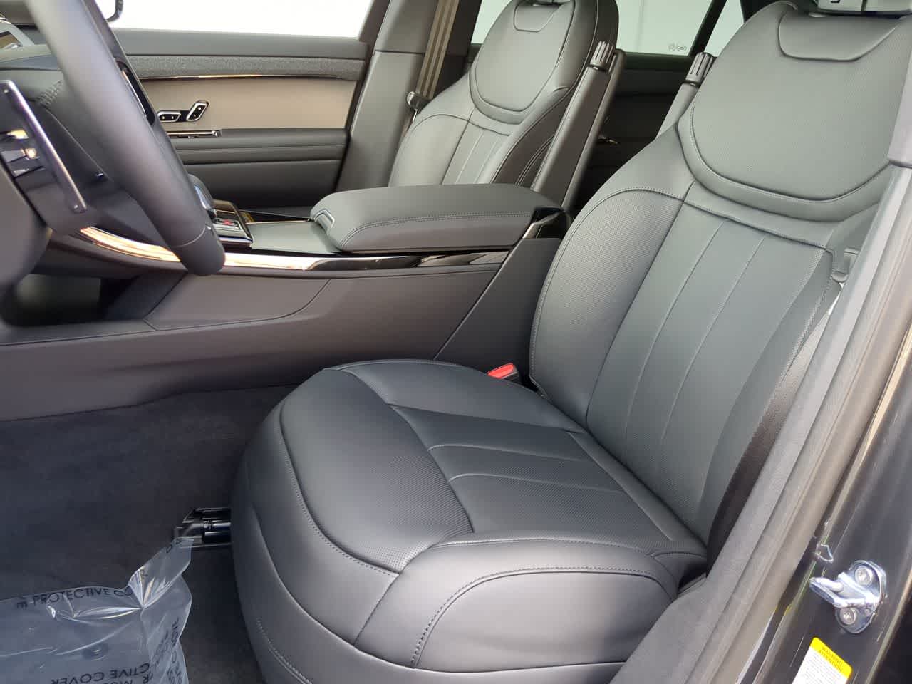 Thumbnail: 2025 Land Rover Range Rover Sport - 17