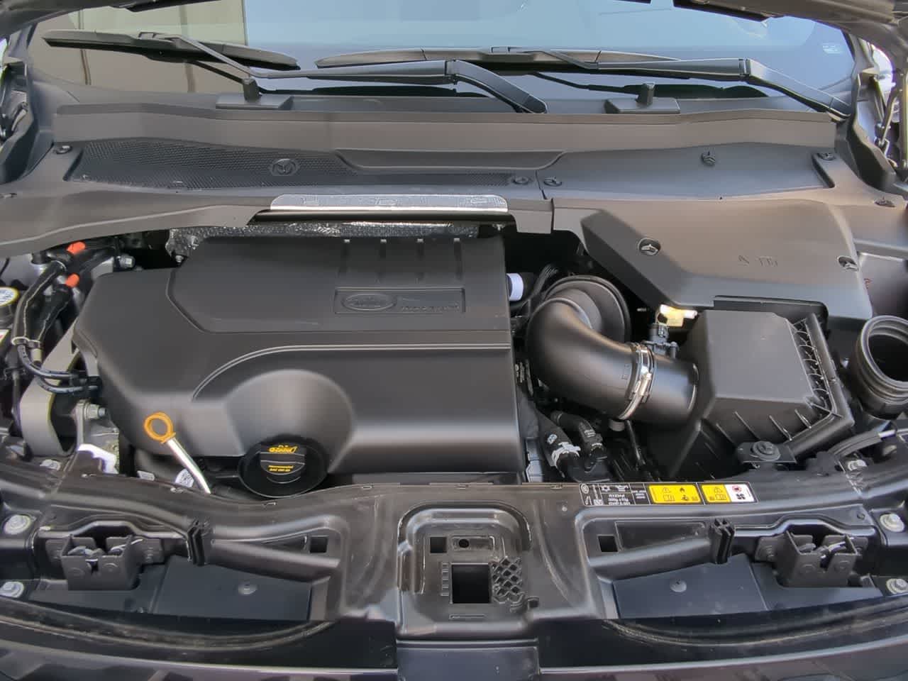 Thumbnail: 2025 Land Rover Discovery Sport - 15