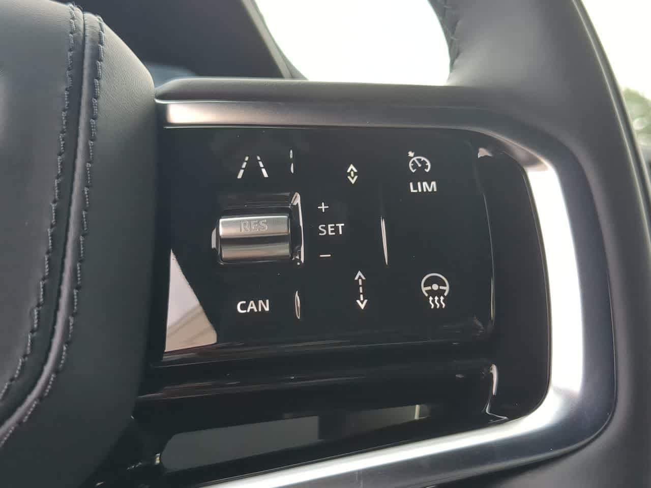 Thumbnail: 2026 Land Rover Range Rover Sport - 25