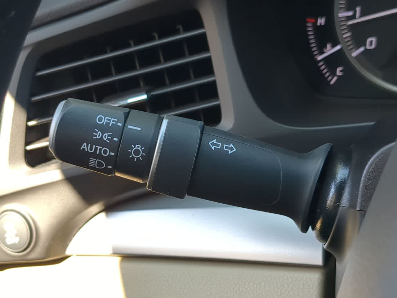 Thumbnail: 2018 Acura ILX - 28