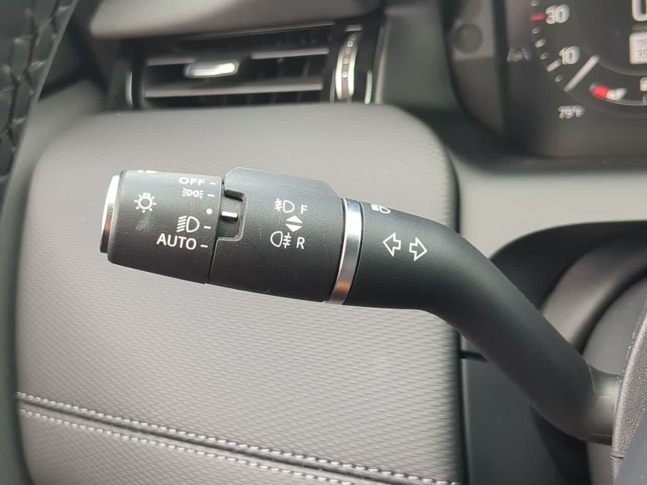 Thumbnail: 2025 Land Rover Discovery Sport - 27