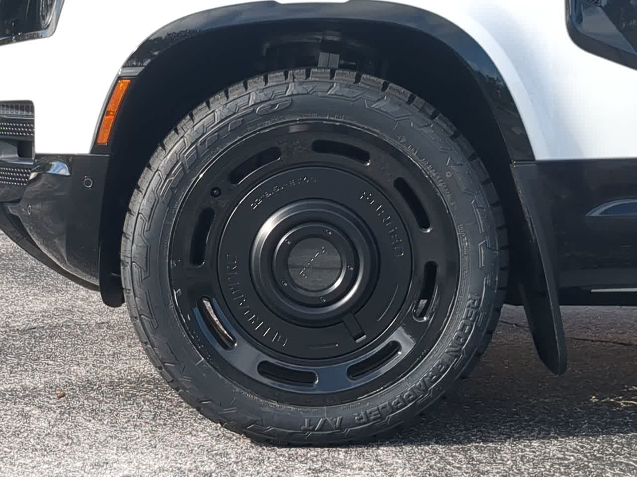 Thumbnail: 2025 Land Rover Defender - 14