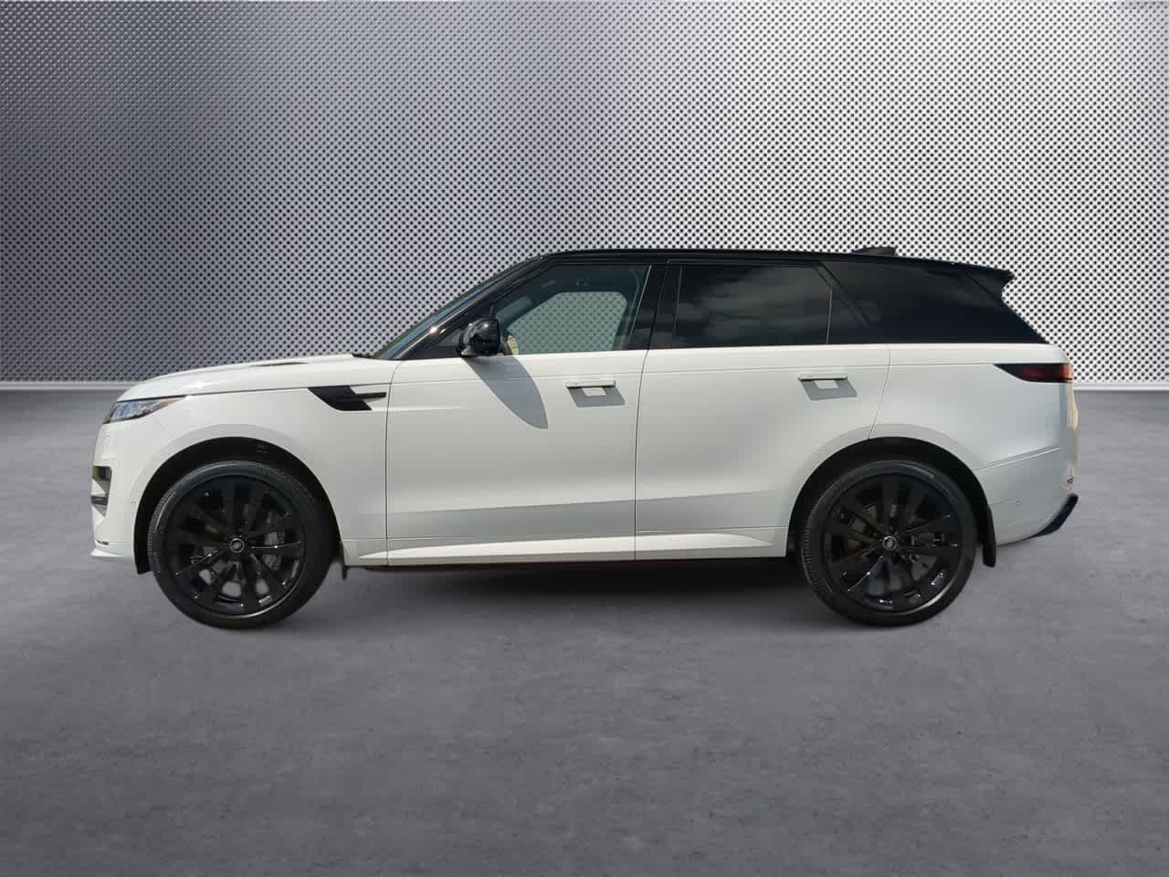 Thumbnail: 2025 Land Rover Range Rover Sport - 5