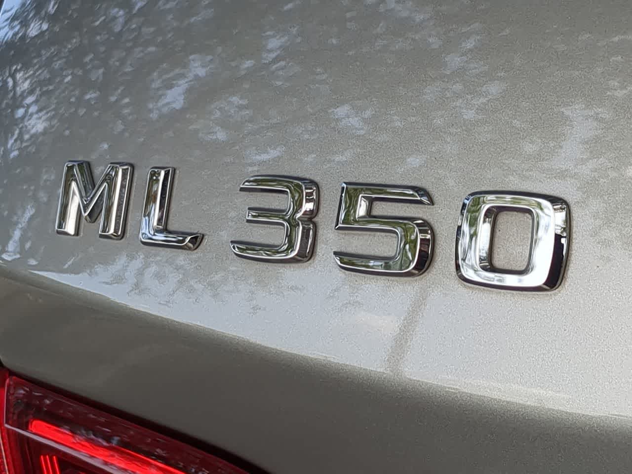 Thumbnail: 2015 Mercedes-Benz M-Class - 12