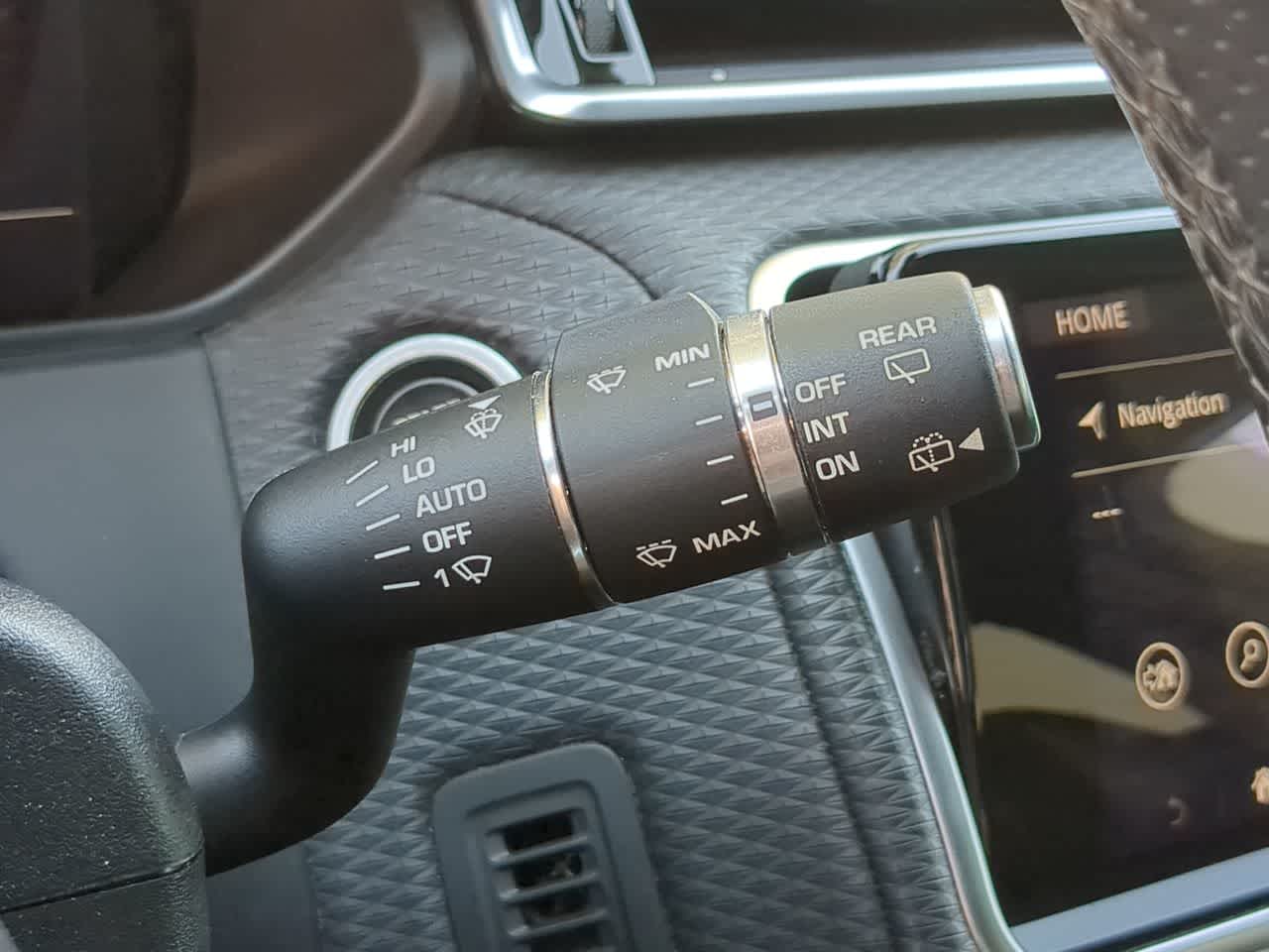 Thumbnail: 2020 Land Rover Range Rover Velar - 27