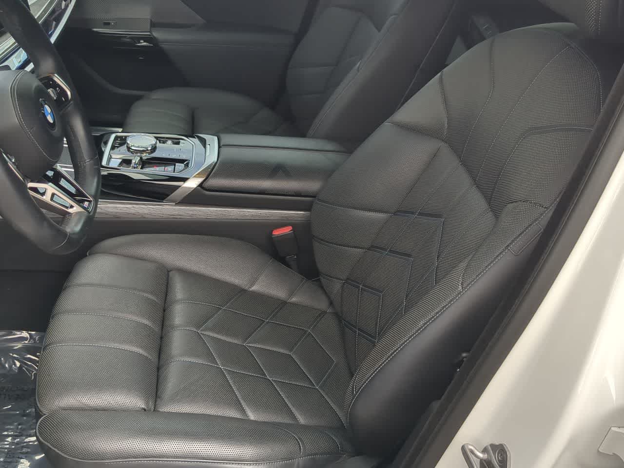 Thumbnail: 2023 BMW 7 Series - 17