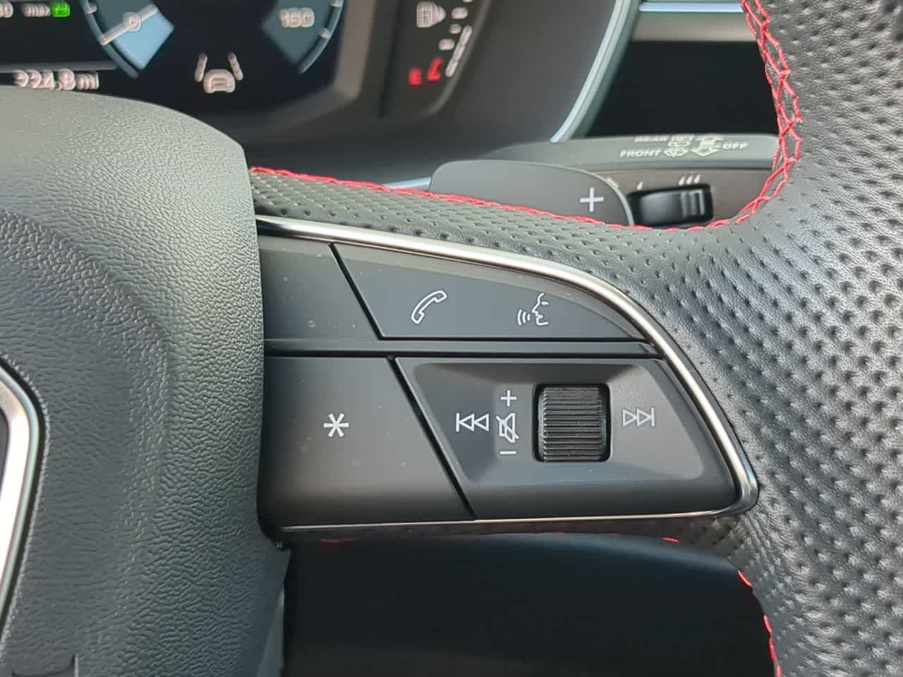 Thumbnail: 2025 Audi Q3 - 26