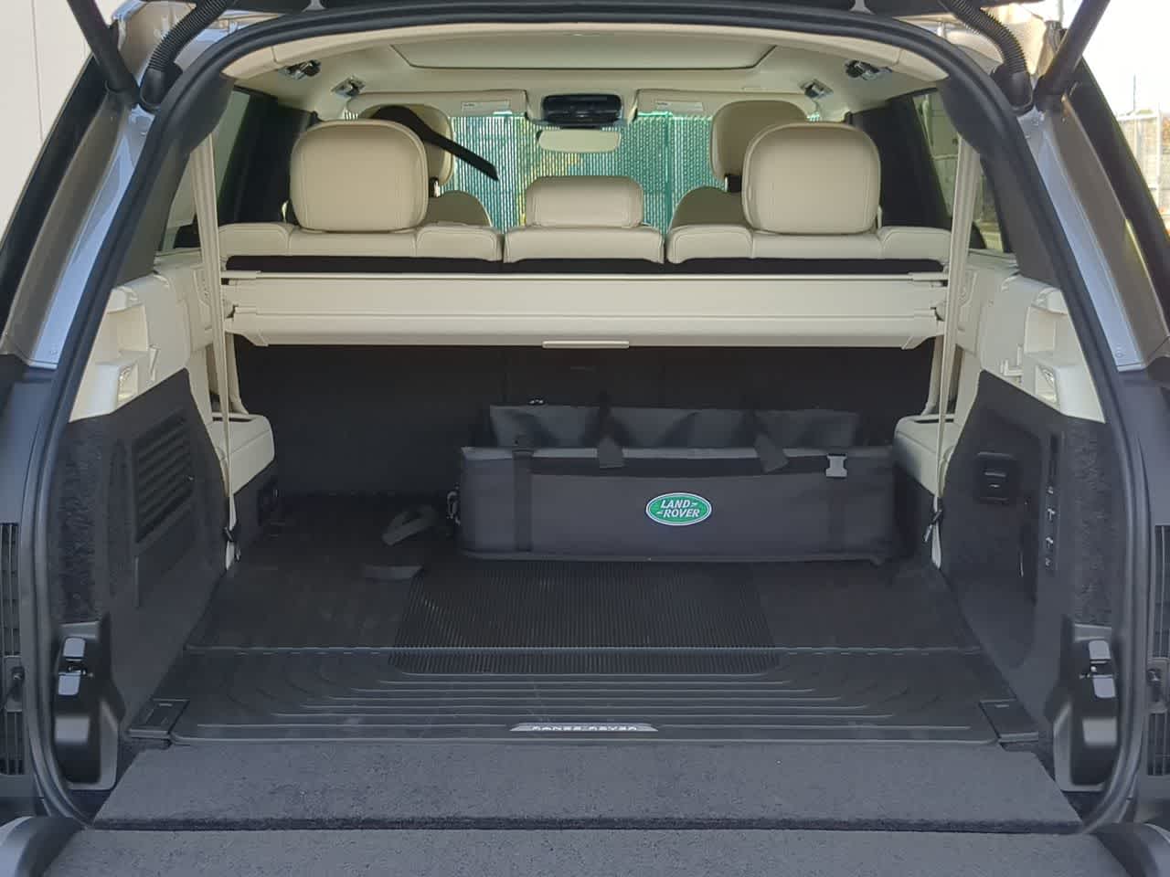 Thumbnail: 2026 Land Rover Range Rover - 37