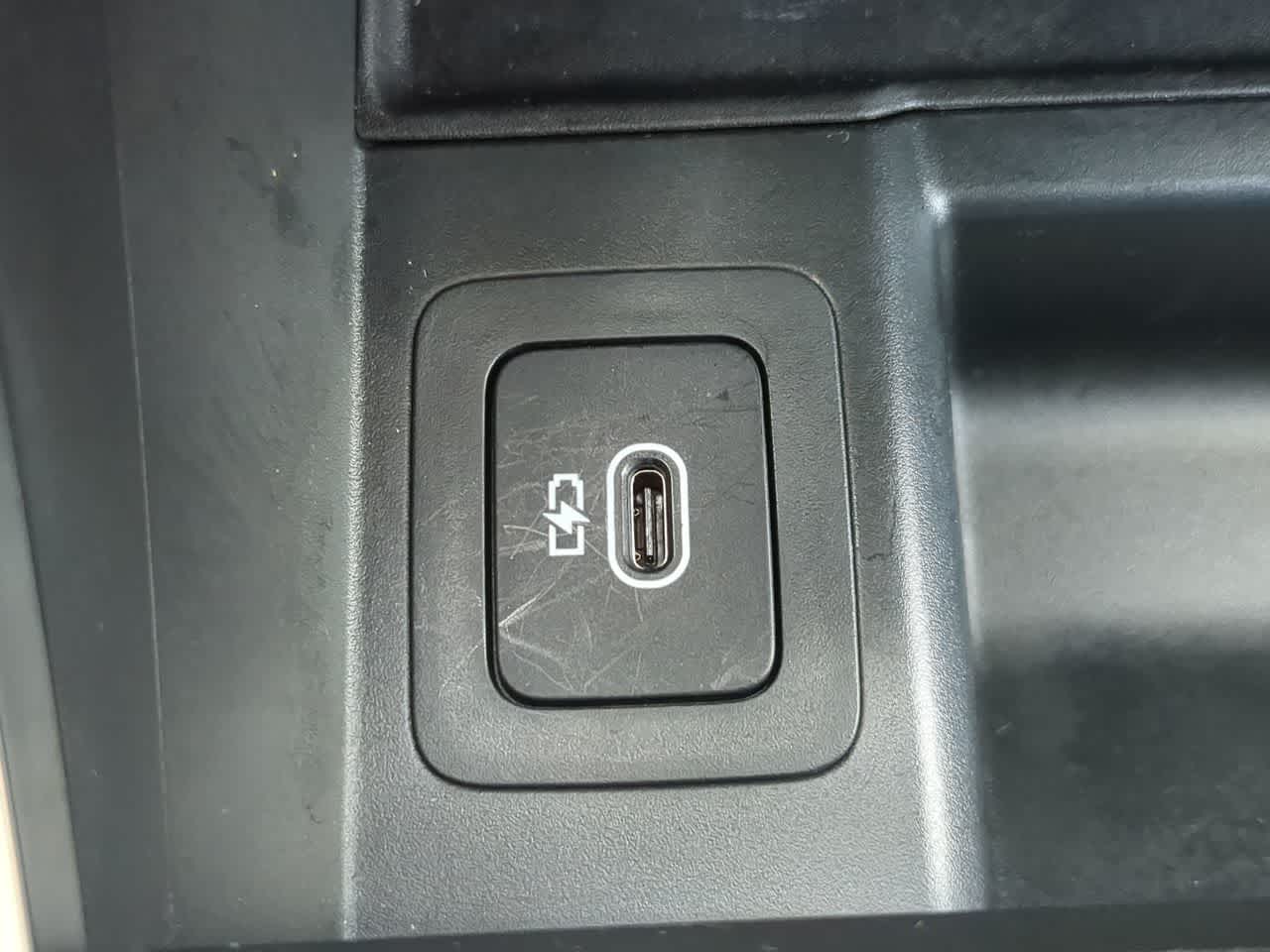 Thumbnail: 2026 Land Rover Range Rover Velar - 33