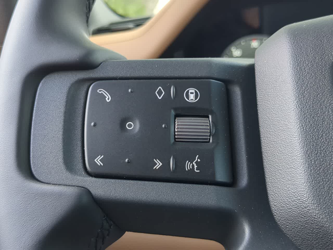 Thumbnail: 2026 Land Rover Defender - 26