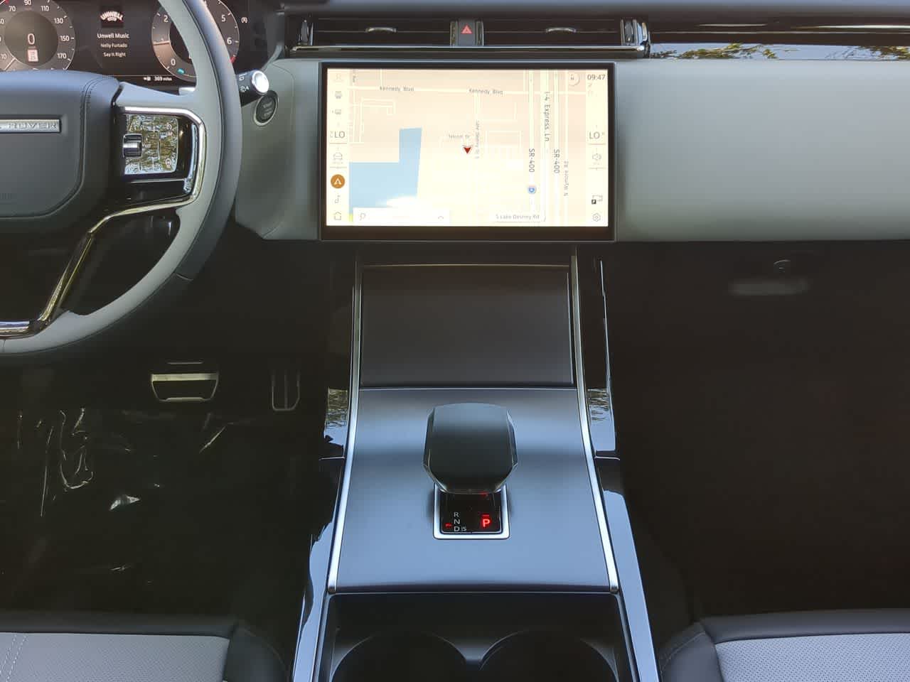 Thumbnail: 2026 Land Rover Range Rover Velar - 30