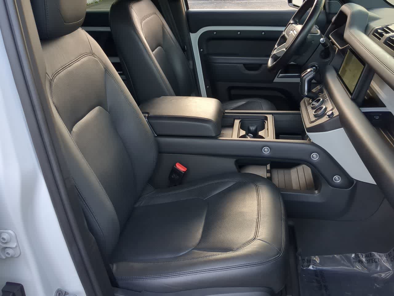 Thumbnail: 2024 Land Rover Defender - 24