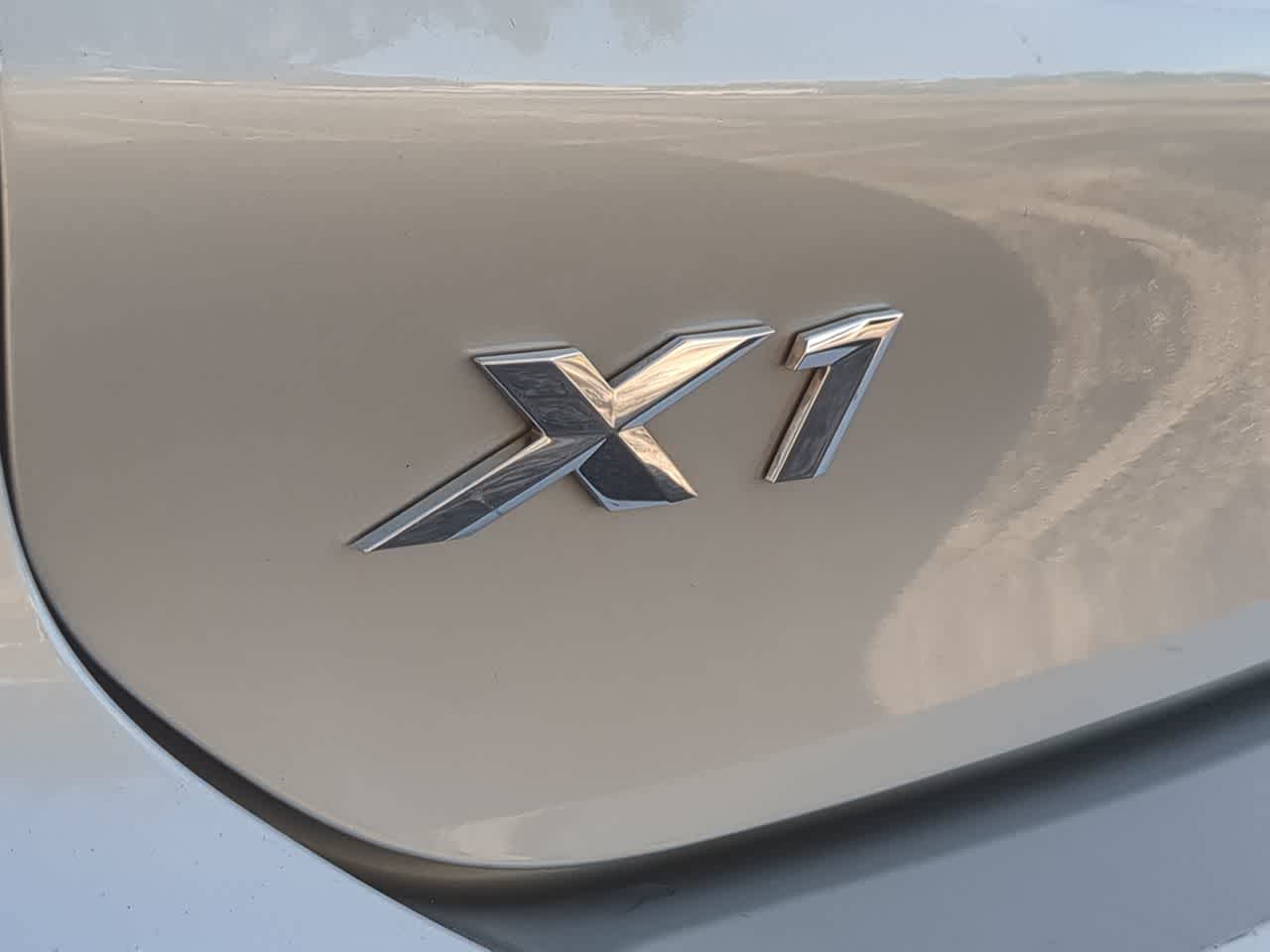 Thumbnail: 2019 BMW X1 - 13