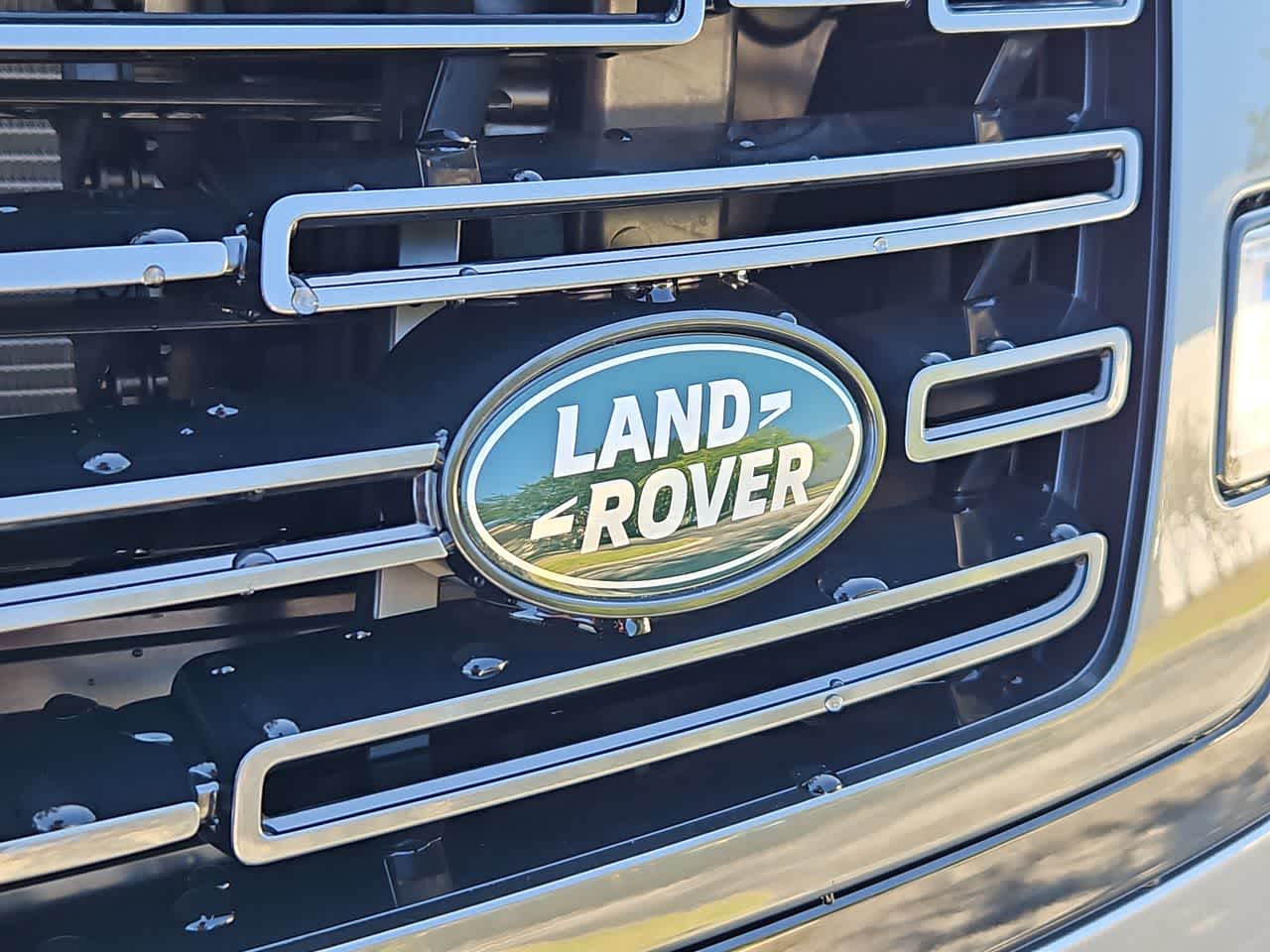 Thumbnail: 2025 Land Rover Range Rover - 12