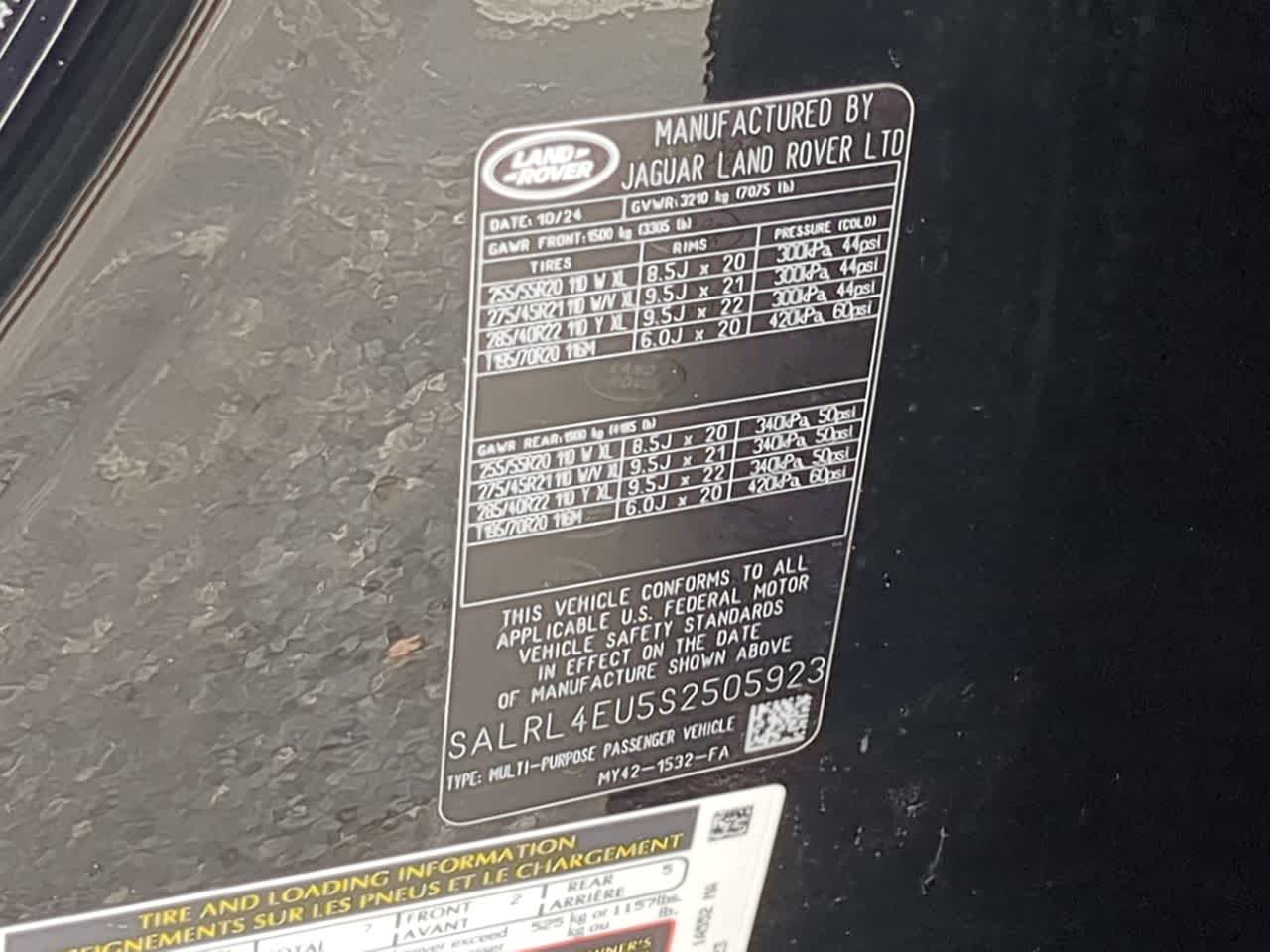 Thumbnail: 2025 Land Rover Discovery - 39