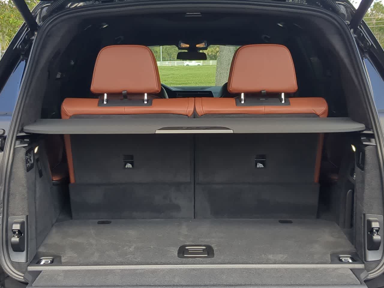 Thumbnail: 2021 BMW X7 - 37