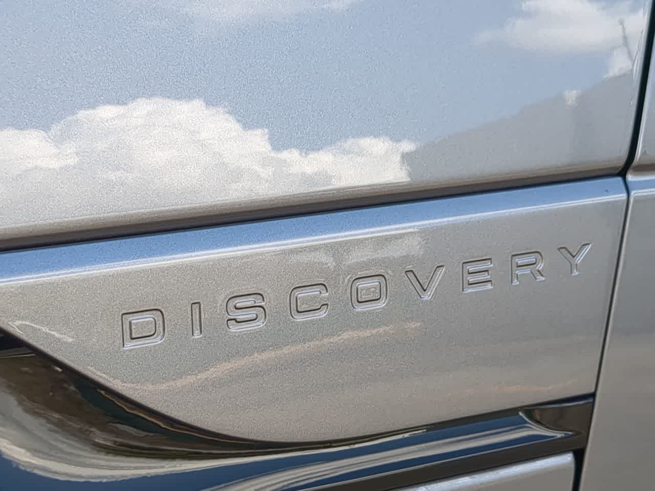 Thumbnail: 2025 Land Rover Discovery - 13