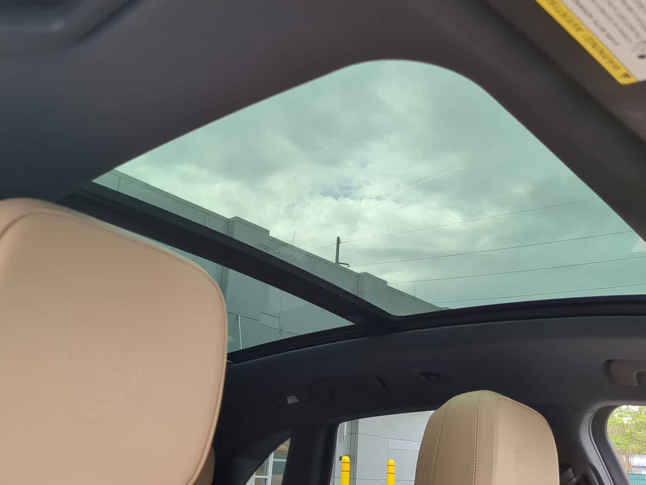 Thumbnail: 2021 Porsche Macan - 19