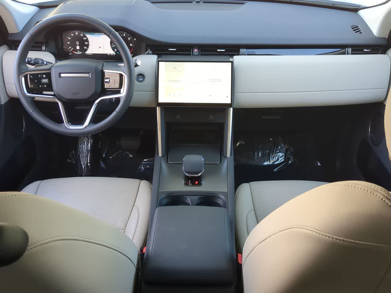 Thumbnail: 2025 Land Rover Discovery Sport - 15