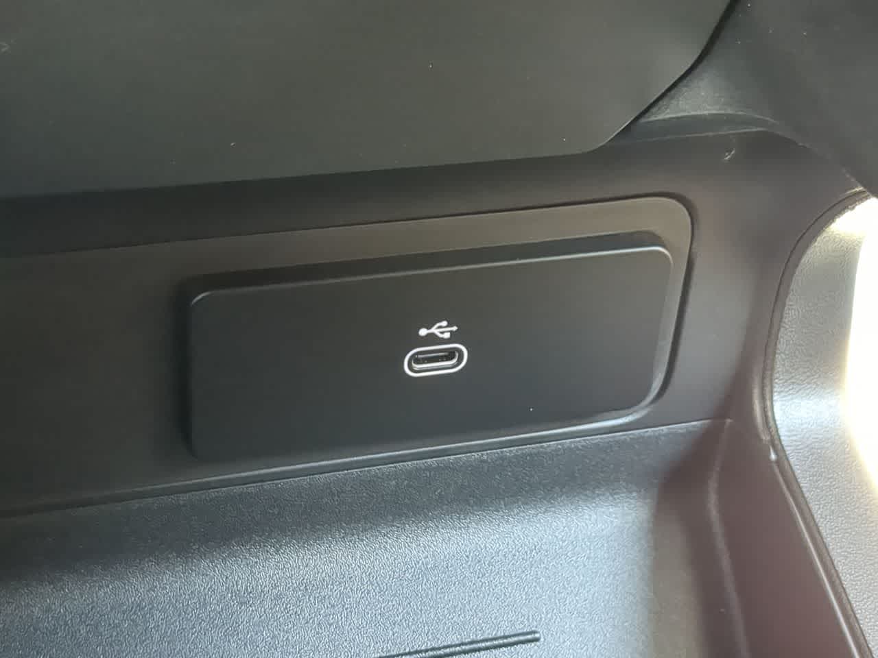 Thumbnail: 2026 Land Rover Defender - 33