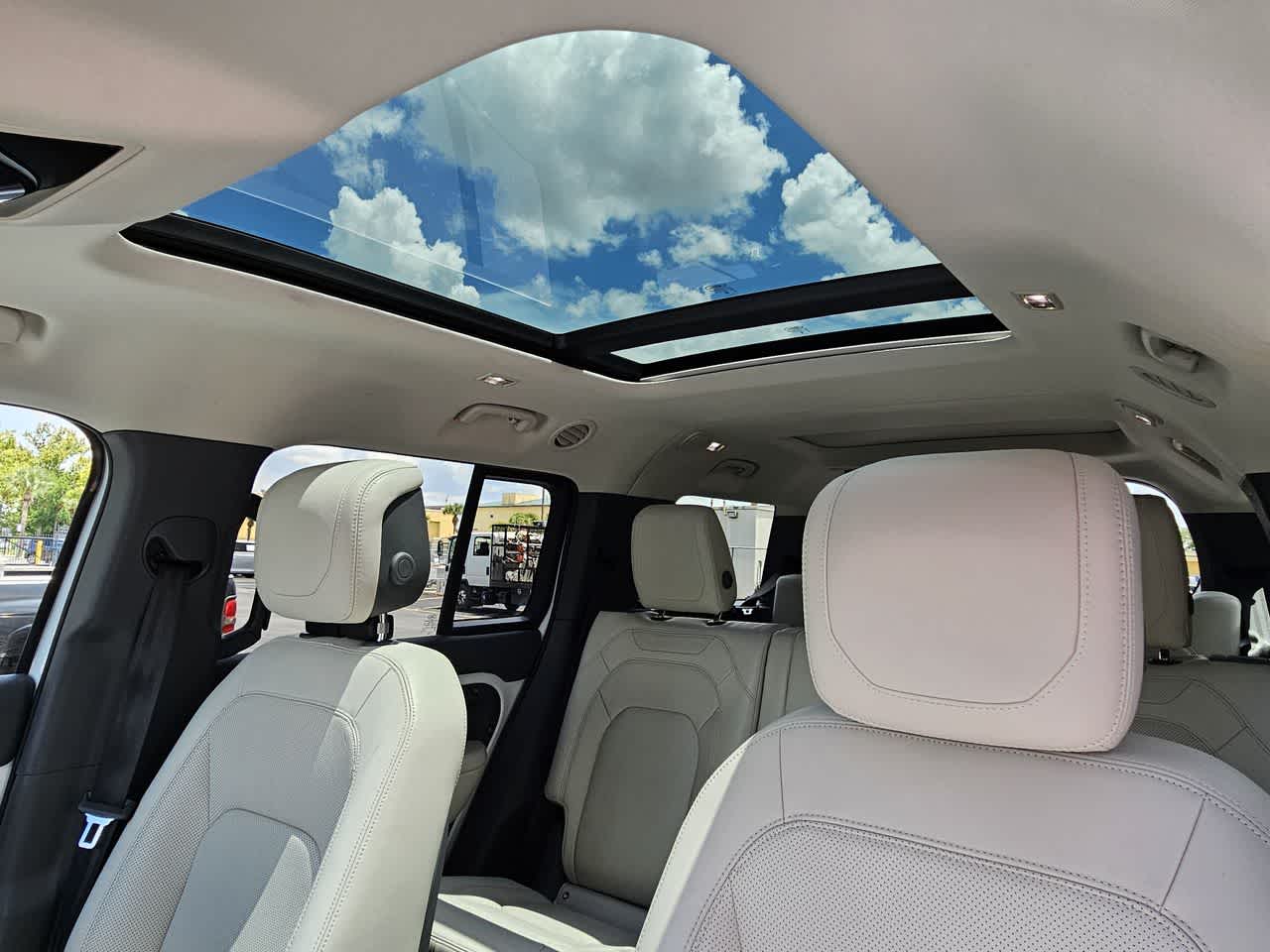 Thumbnail: 2023 Land Rover Defender - 20