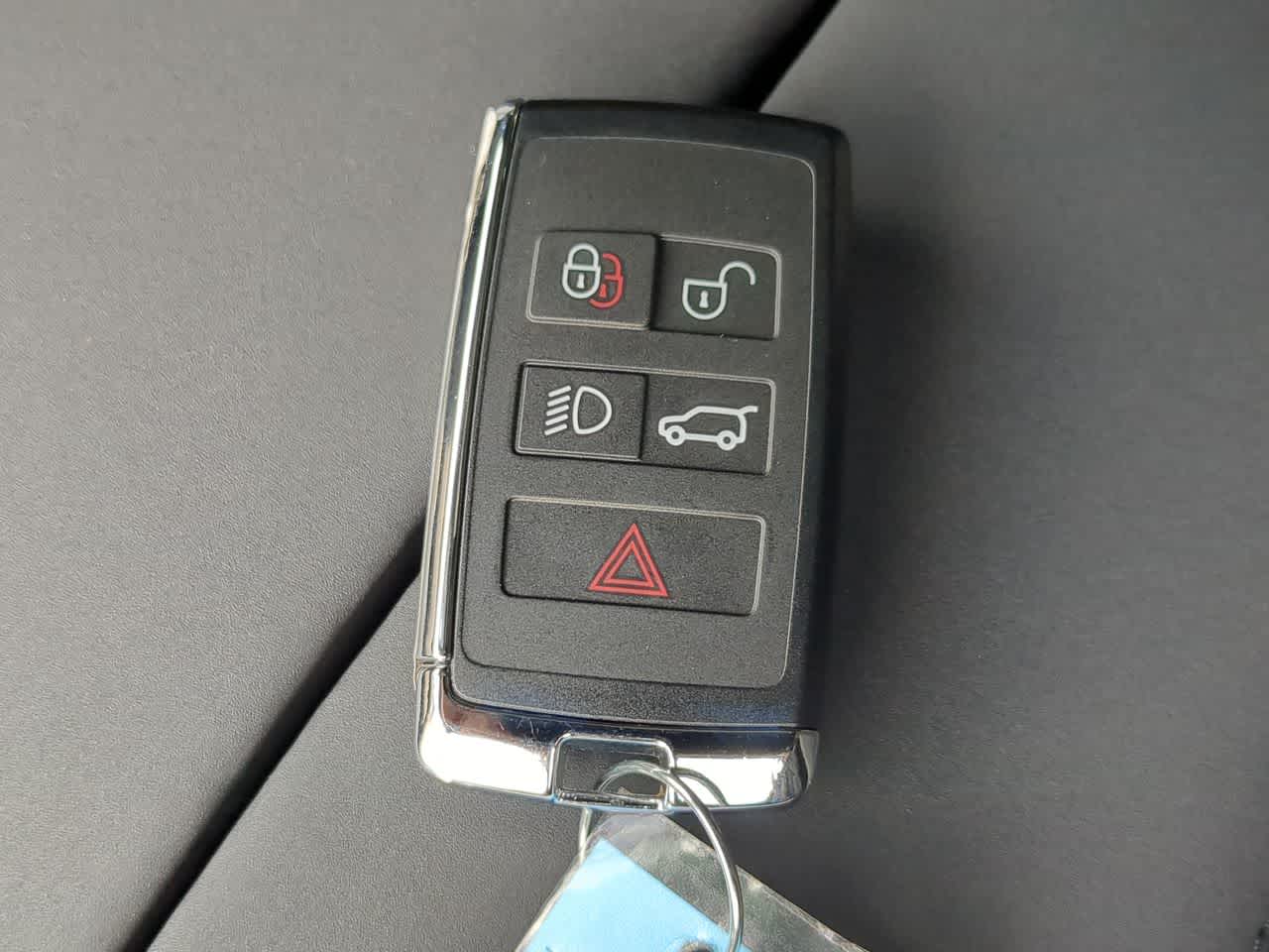 Thumbnail: 2026 Land Rover Range Rover Velar - 38