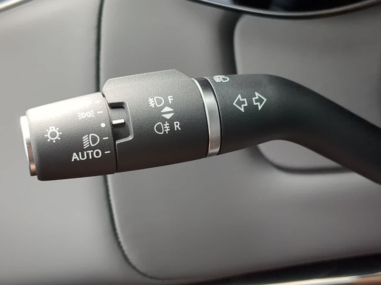 Thumbnail: 2025 Land Rover Range Rover Sport - 29