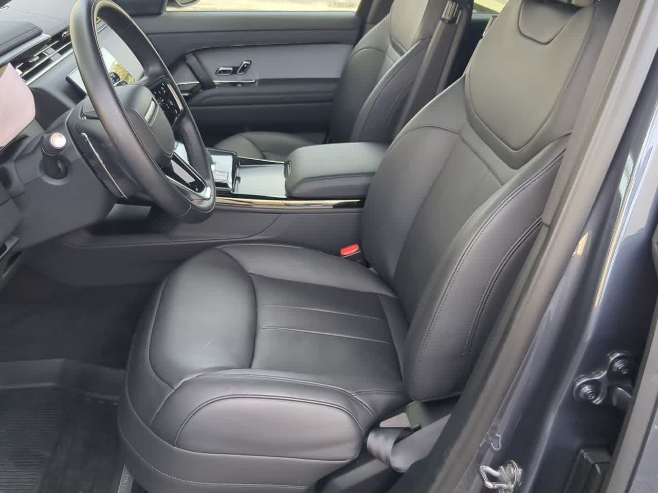 Thumbnail: 2025 Land Rover Range Rover Sport - 15