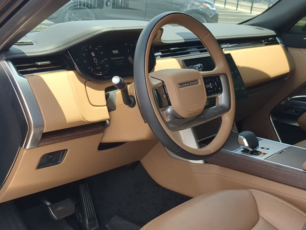 Thumbnail: 2025 Land Rover Range Rover - 10