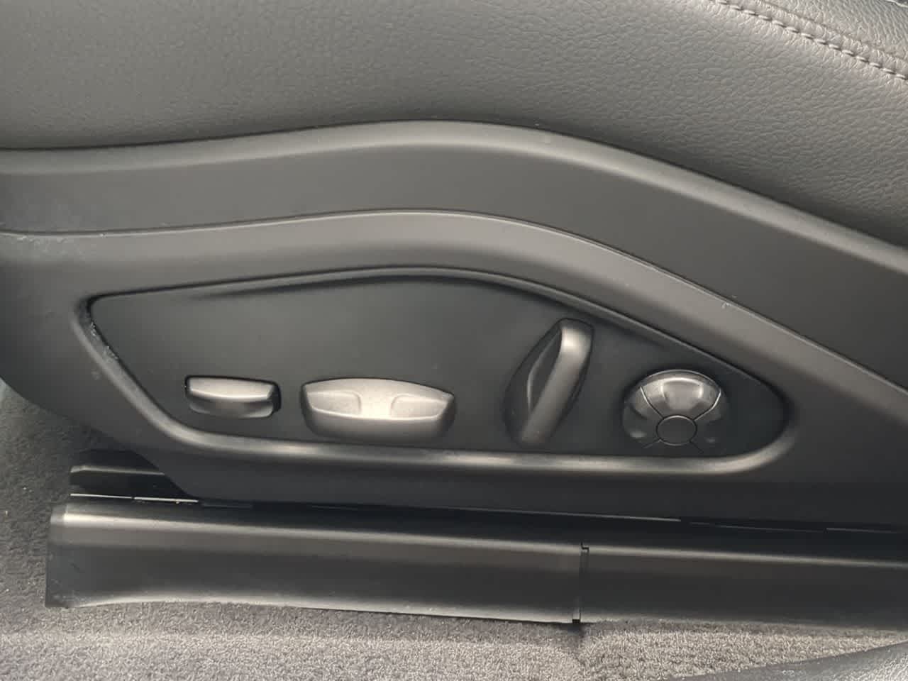 Thumbnail: 2025 Porsche Panamera - 18