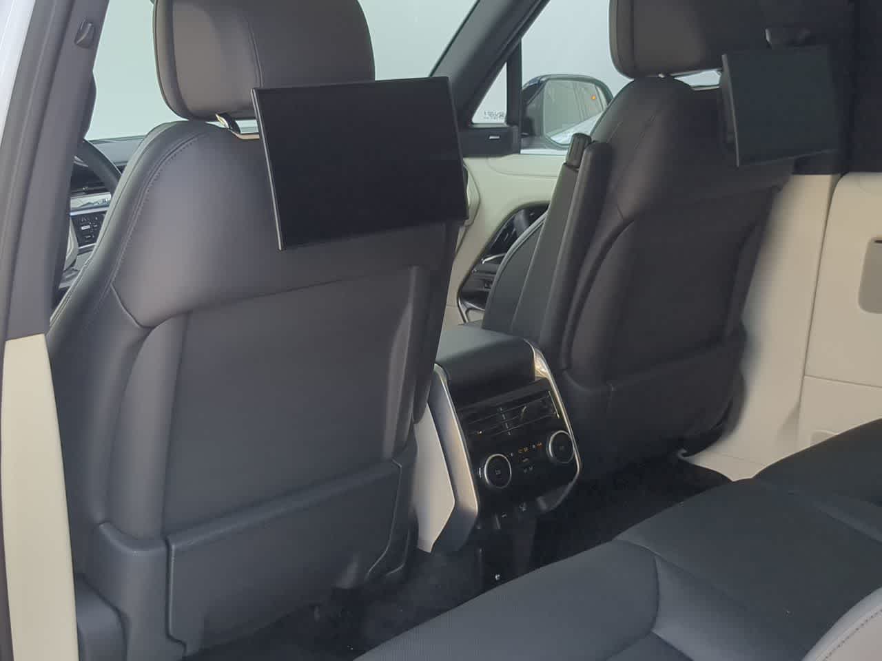 Thumbnail: 2024 Land Rover Range Rover - 25